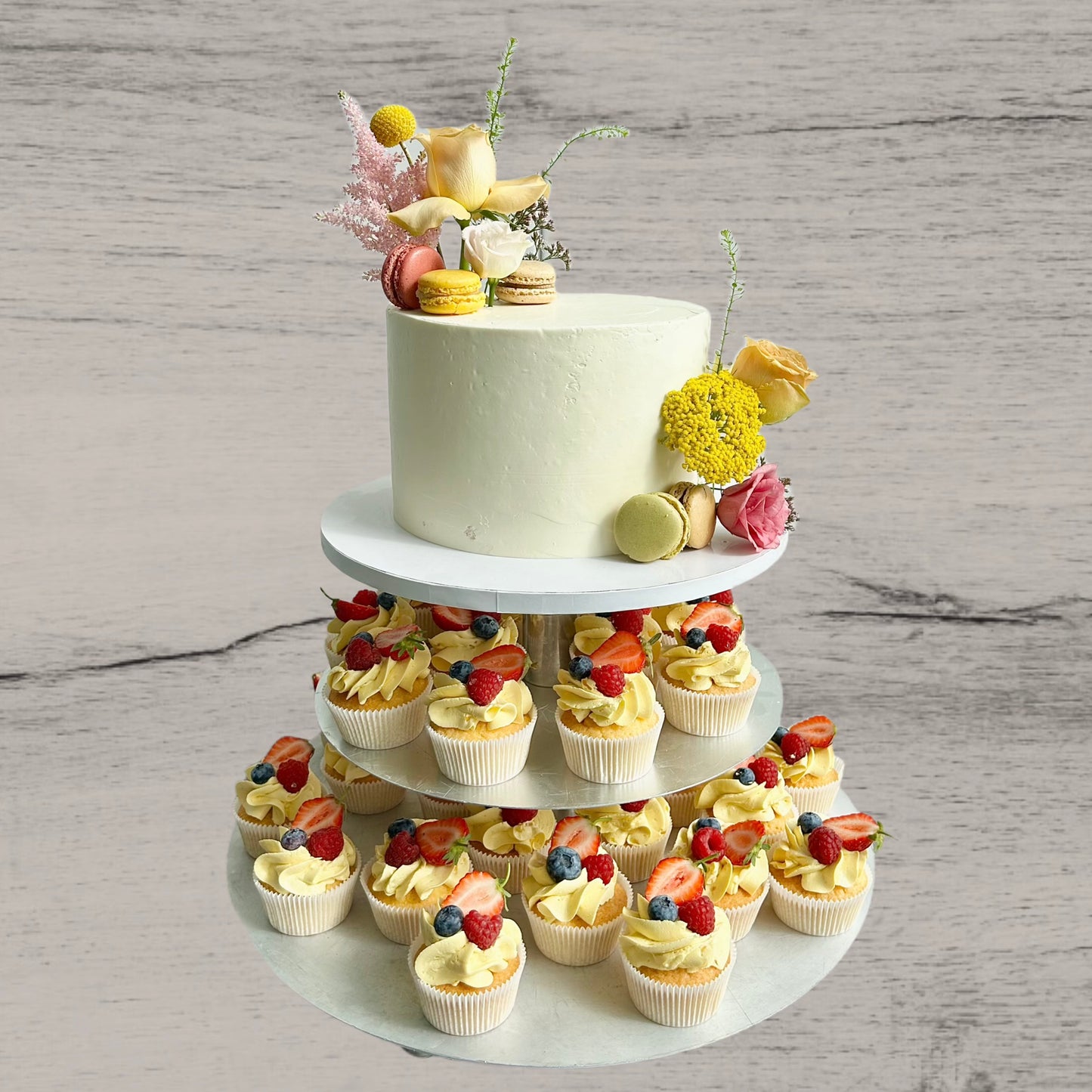 Hochzeitstorte mit Cupcakes